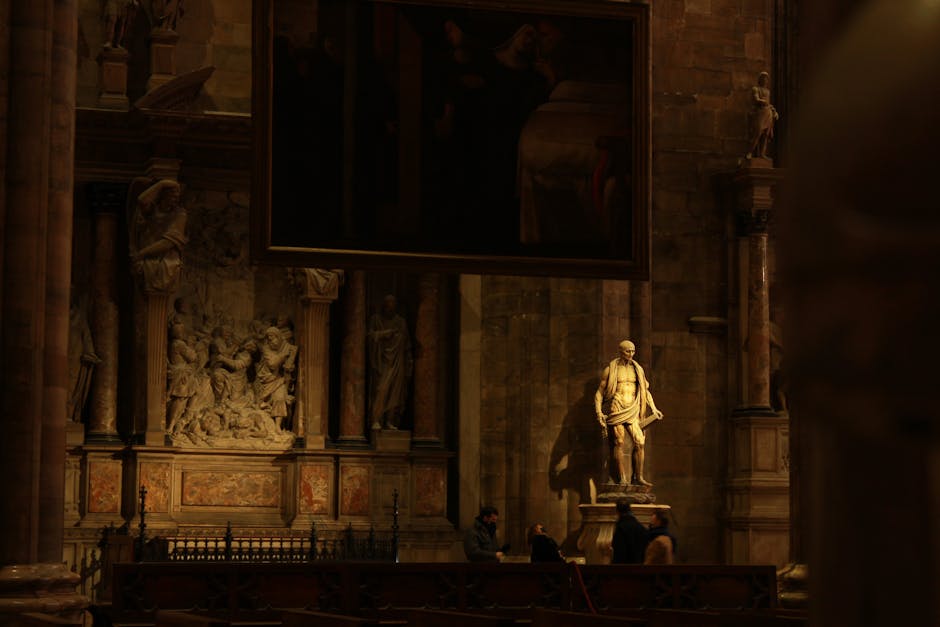 Duomo di Como interior morning sunlight