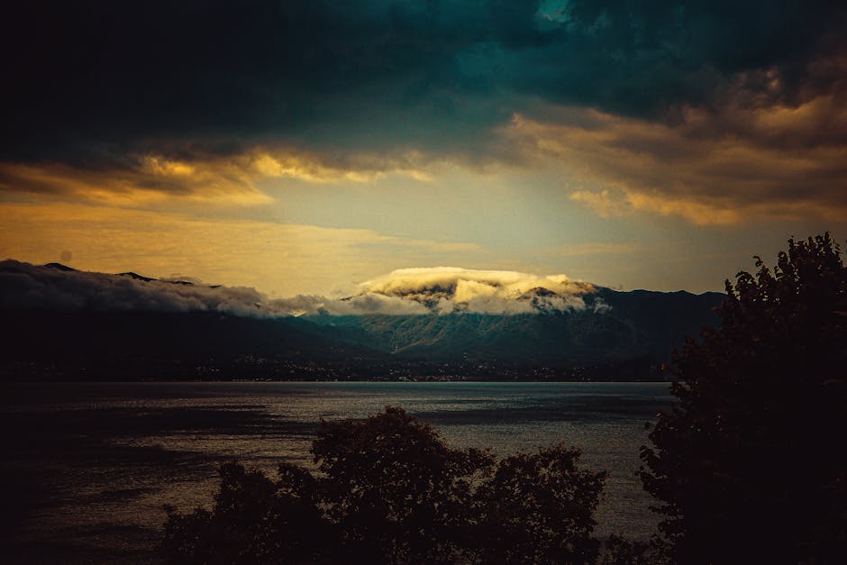Bellagio lakeside promenade sunset