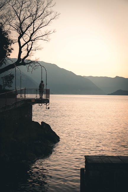 Como waterfront Piazza Cavour sunset