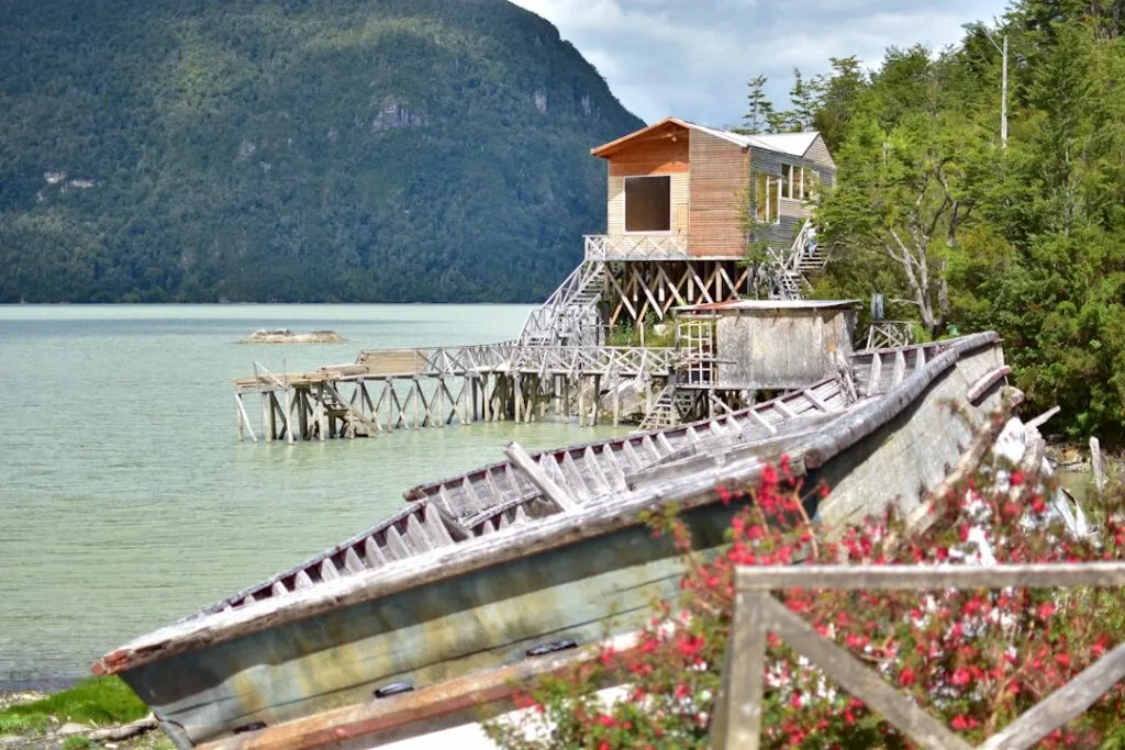 Architecture paysag re volution des Lac-come travel tourism landmark