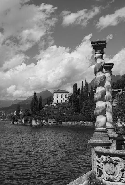 Varenna jardinier Villa Monastero et Lac-come travel tourism landmark